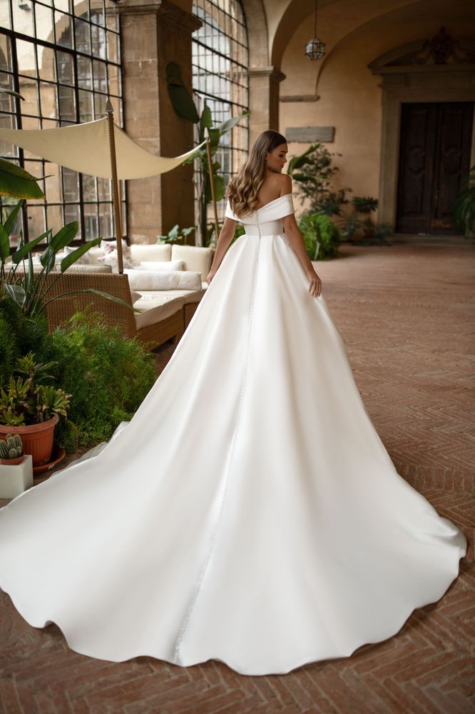 Beach A Gorgeous E Wedding Dresses For Bride Women Boho Off Shoulder Plus Size Short Sleeves Bohemian Backless Court Train Bridal Gown Vestidos De Nov