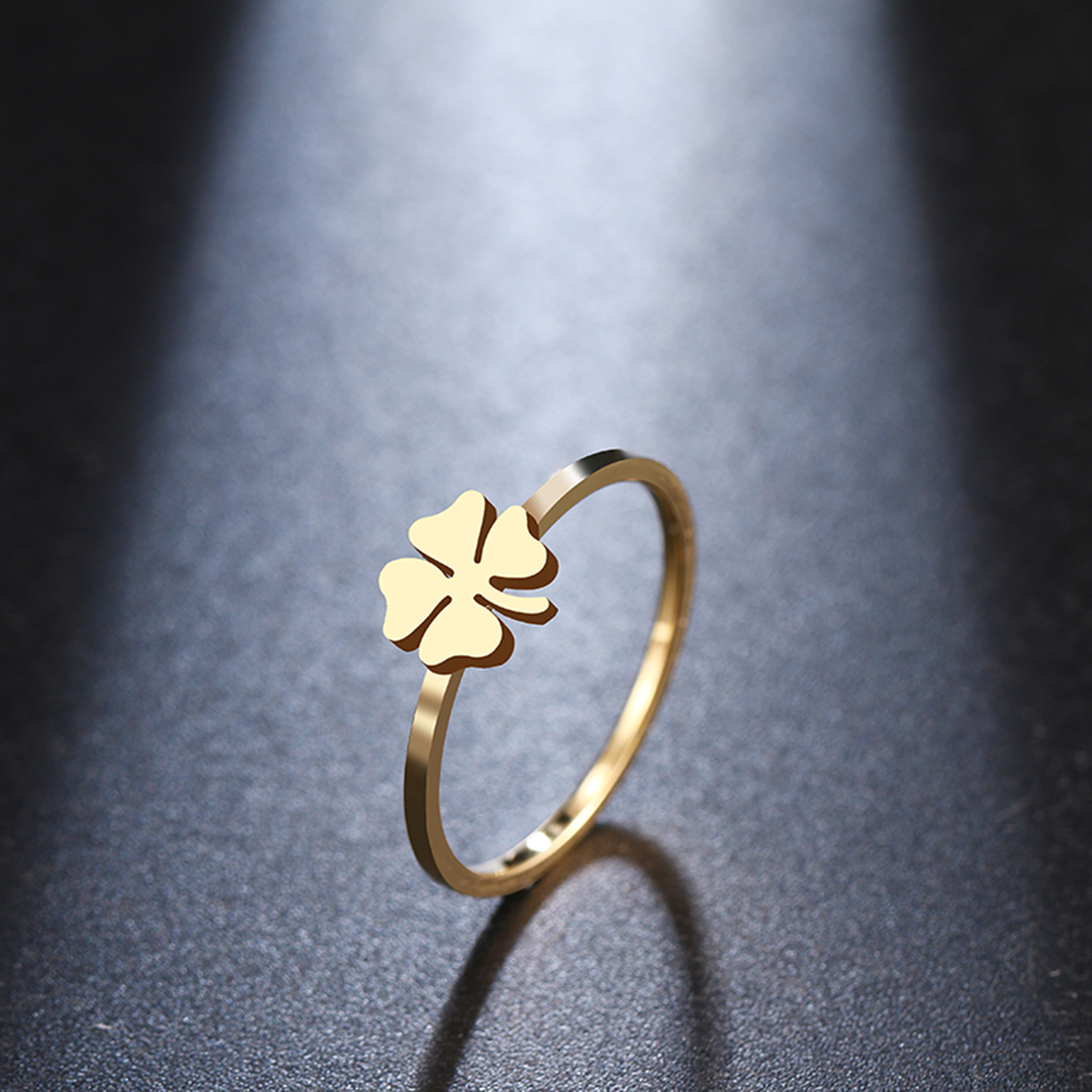 Women Clover Pattern Ring New Stainless Steel Girls Rings Luxury Party / Wedding Jewelry R173
Women Clover Pattern Ring New Stainless Steel Girls Rings Luxury Party / Wedding Jewelry R173