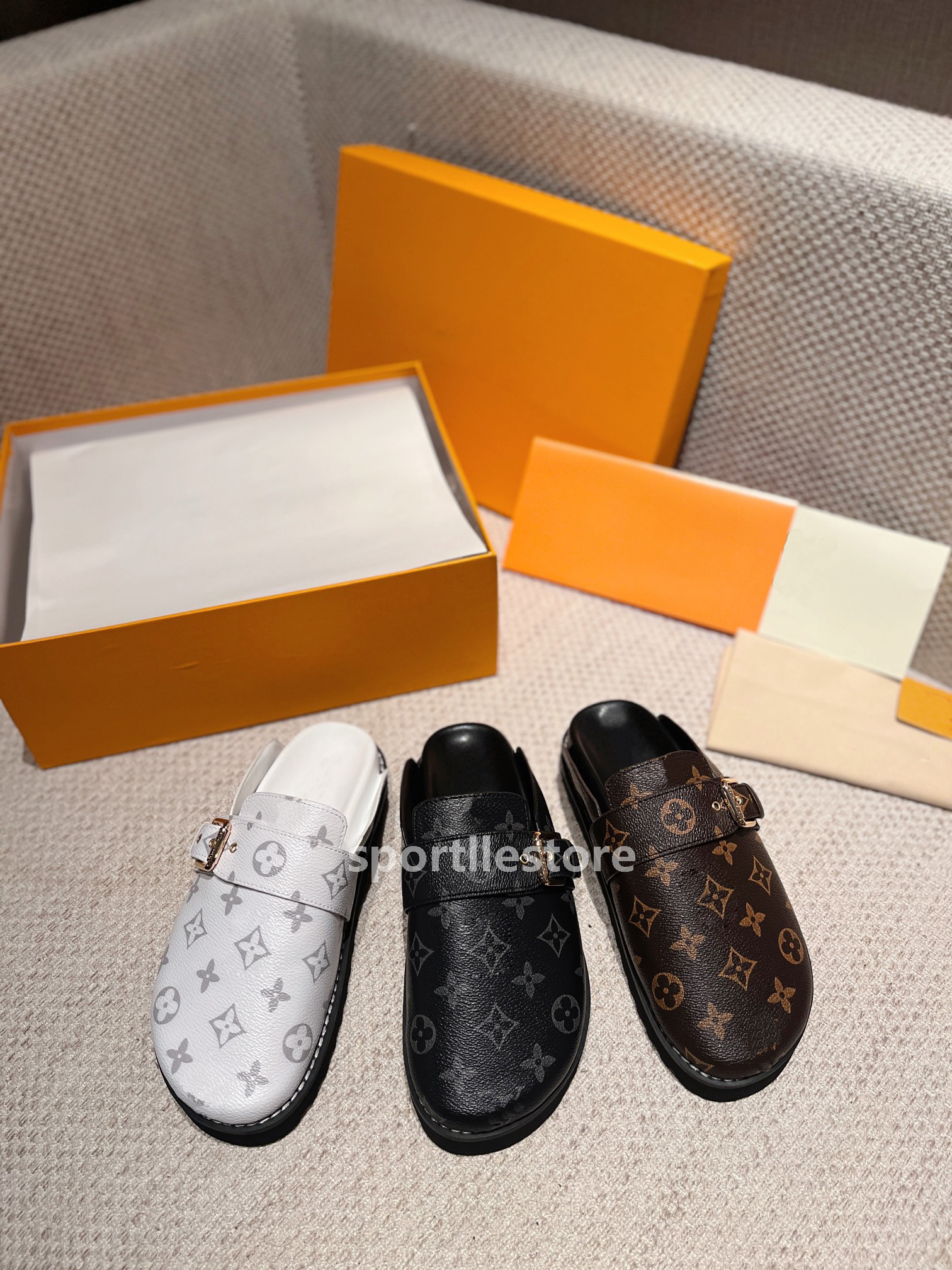 Cosy Comfort Clog Sandals Luxury Designer pool pillow mules Sliders Womens Sandals Women Slide Designers Shoes Leather Flip Flops Ladies Slipper
Cosy Comfort Clog Sandals Luxury Designer pool pillow mules Sliders Womens Sandals Women Slide Designers Shoes Leather Flip Flops Ladies Slipper