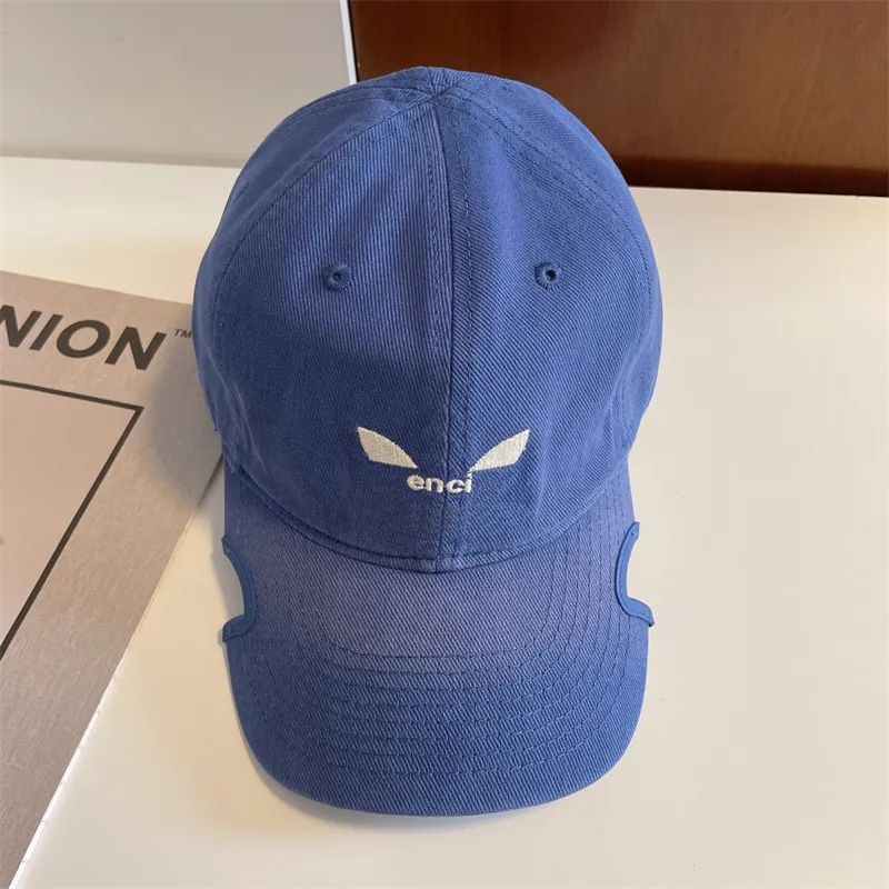 Mens Vintage Designer Baseball Caps Casquette For Women Fitted Hats Ball Cap B Fashion Sun Visors Womans Bucket Hat Sunhat Beanies 2303062D, B1
Mens Vintage Designer Baseball Caps Casquette For Women Fitted Hats Ball Cap B Fashion Sun Visors Womans Bucket Hat Sunhat Beanies 2303062D, B1