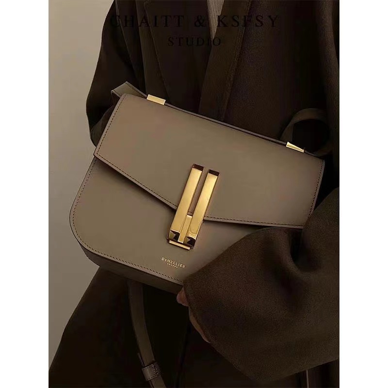 Demellier bags the vancouver in taupe smooth nano Montreal Bag Women's Classic Crossbody Shoulder bags Small Handbag Handbags Women Designer Messenger Handbag
Demellier bags the vancouver in taupe smooth nano Montreal Bag Women's Classic Crossbody Shoulder bags Small Handbag Handbags Women Designer Messenger Handbag