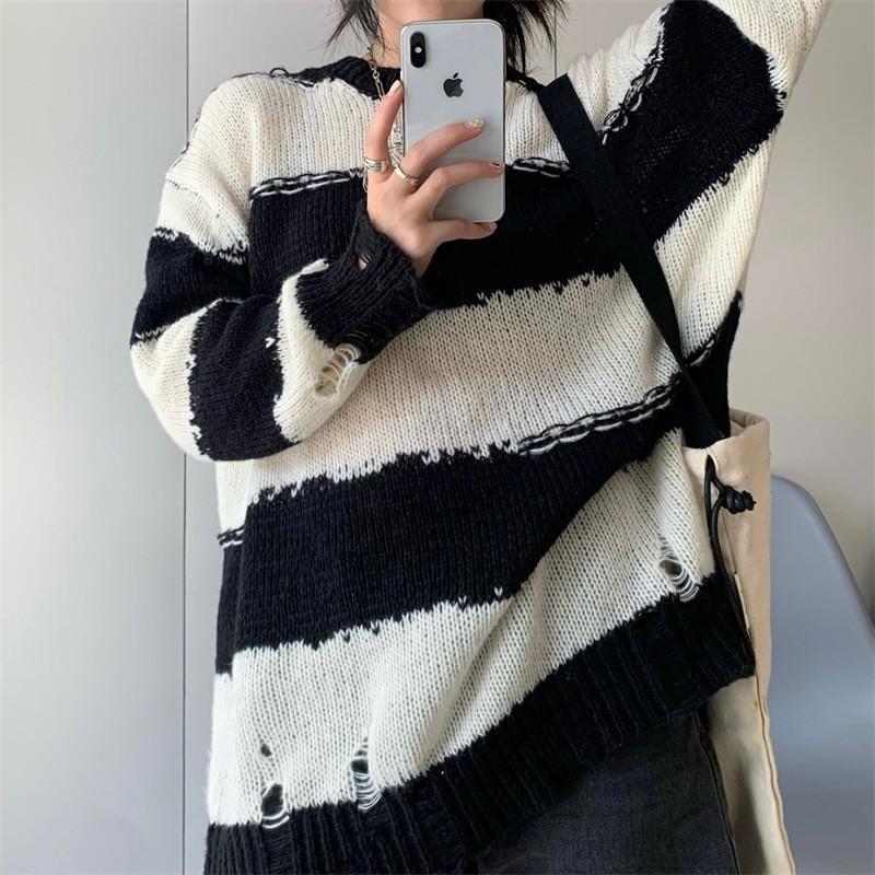 Womens Sweaters Thin Black White Striped Knitted Sweater Women Lazy Retro Sun Shirt Ripped Pull 2024 Jumper Couple Knitwear MenWomens