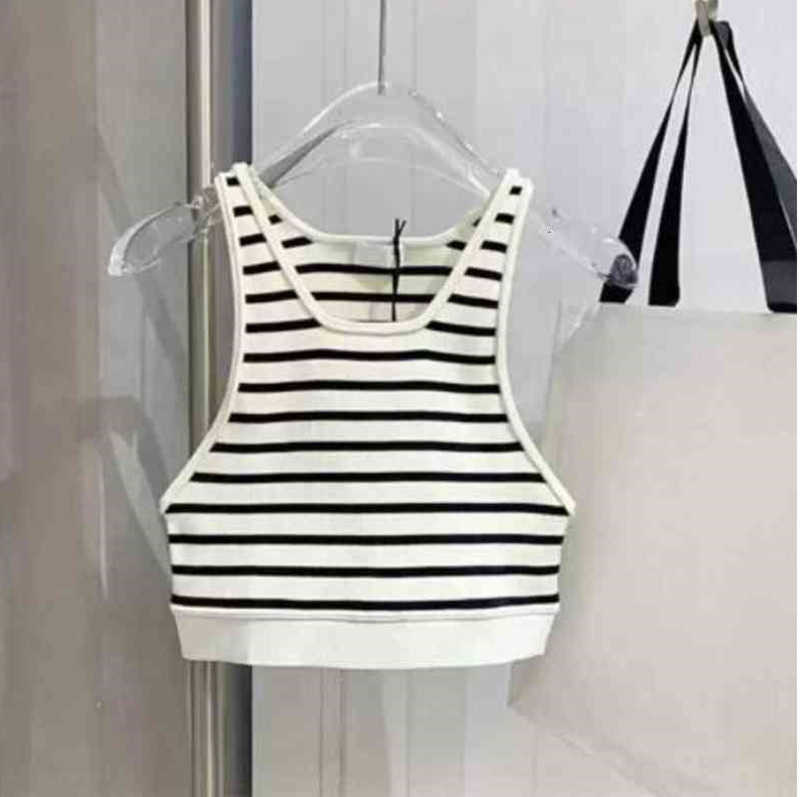 Women' Tanks knits Black red Stripe Fashion ce letter Sexy Crop Top Slim Tops Sleeveless Workout Vest Ladies Designer Tank 7 Colors
Women' Tanks knits Black red Stripe Fashion ce letter Sexy Crop Top Slim Tops Sleeveless Workout Vest Ladies Designer Tank 7 Colors