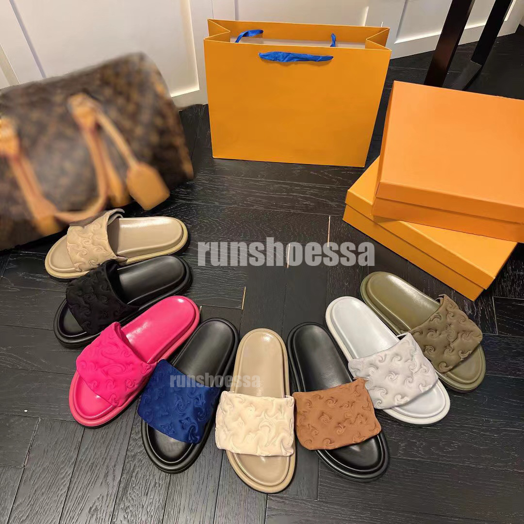 2023 Pool Pillow Mules Women Designers Sandals Sunset Flat Comfort Mules Padded Front Strap Slippers Fashionable Easy-to-wear Style Slides size 35-44 men womens shoes