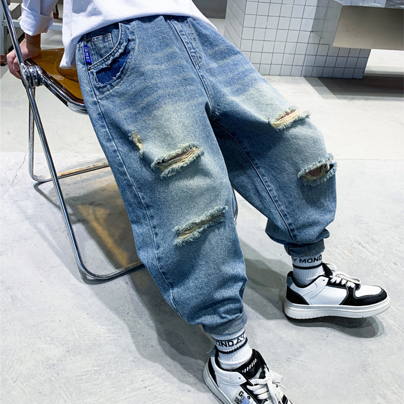 Jeans Elegant Korean Style Kids Boys Destroyed Jeans With Hole Cool Boy Causal Clothing Ripped Jeans Pants Fashion Teen Denim Trousers 230306