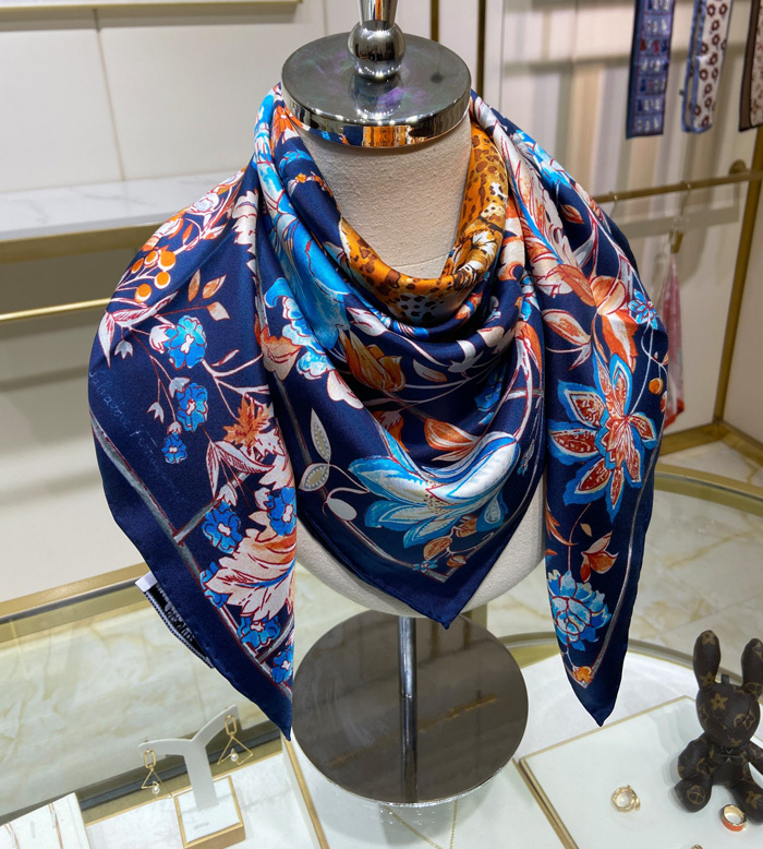 BEAUTIFUL Floral Scarves For Women Chic 90cm Square Scarfs Big Shawl Wrap Muslim Hijab Outdoor Pashmina Lady's Kerchief Neckerchief Winter Muffler Female Shawl
BEAUTIFUL Floral Scarves For Women Chic 90cm Square Scarfs Big Shawl Wrap Muslim Hijab Outdoor Pashmina Lady's Kerchief Neckerchief Winter Muffler Female Shawl