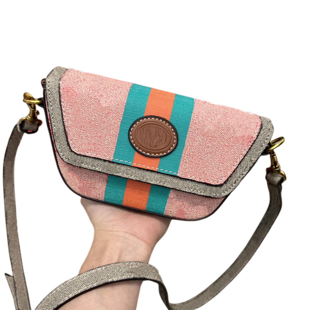 Luxurys Designer Bags Embossing Flower Pochette Women Brown Handbag Messenger Genuine Leather METIS Elegant Womens Shoulder Crossbody Bag
Luxurys Designer Bags Embossing Flower Pochette Women Brown Handbag Messenger Genuine Leather METIS Elegant Womens Shoulder Crossbody Bag