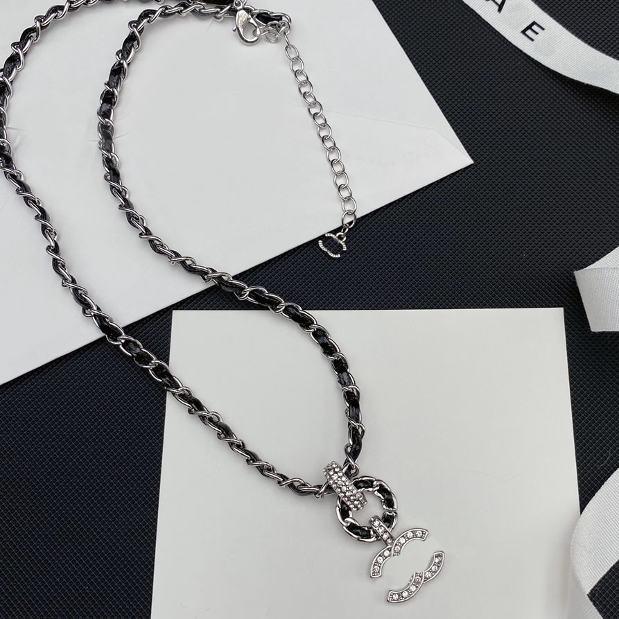 Pendant Necklaces Stamp Gold Plated Copper Women Necklaces Choker Letter Pendant Statement Fashion Womens Necklace Wedding Jewelry Accessories
Pendant Necklaces Stamp Gold Plated Copper Women Necklaces Choker Letter Pendant Statement Fashion Womens Necklace Wedding Jewelry Accessories