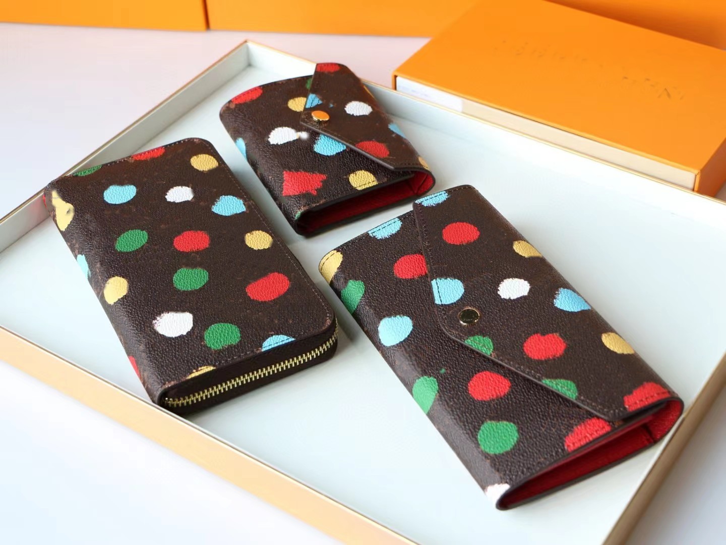 Designer Luxury WALLETS Leather Purse For Women Draw Red And White Dots Zippy Ladies Wallet M81864 M81980 M81865, Brown 3
Designer Luxury WALLETS Leather Purse For Women Draw Red And White Dots Zippy Ladies Wallet M81864 M81980 M81865, Brown 3