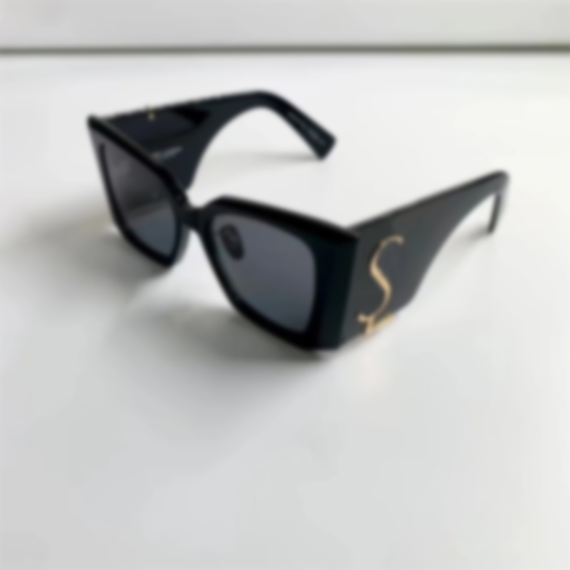 luxury rectangle sunglasses black frame polaroid lens designer womens Mens Goggle senior Eyewear For Women eyeglasses frame Vintage Metal sun glass
luxury rectangle sunglasses black frame polaroid lens designer womens Mens Goggle senior Eyewear For Women eyeglasses frame Vintage Metal sun glass