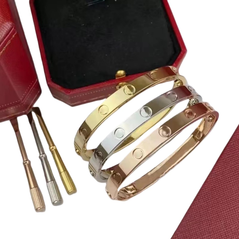 New luxury Classic screwdriver love bracelet Fashion unisex cuff bracelet 316L stainless steel plated 18K gold jewelry Valentine's Day gift
New luxury Classic screwdriver love bracelet Fashion unisex cuff bracelet 316L stainless steel plated 18K gold jewelry Valentine's Day gift