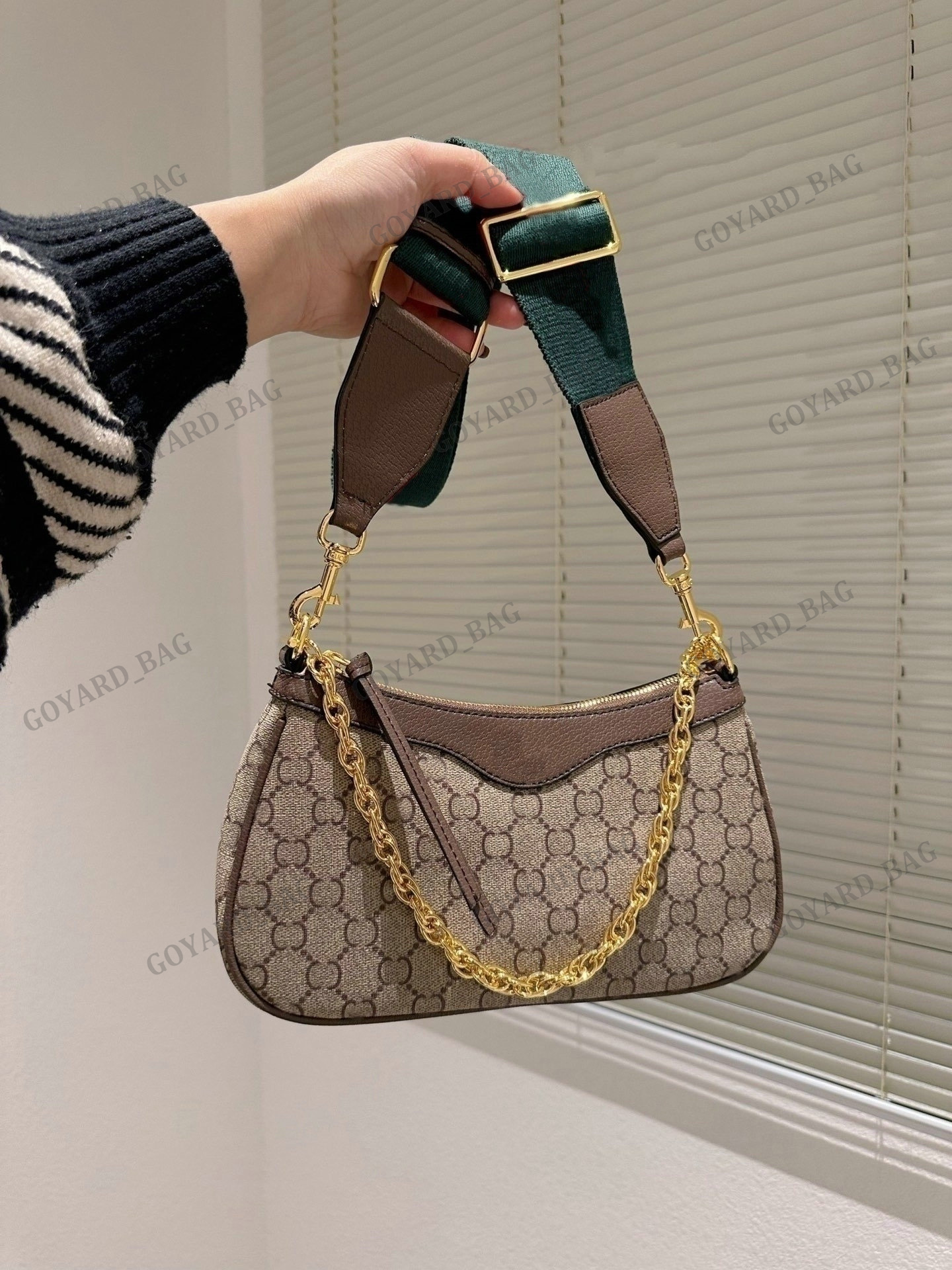 Designer Ophidia Gold Chain Top Handle Small Handbag Womens Rhombi Design Cross-Body Bags Lady Brown Underarm Bag Luxury Mini Shoulder Bag Pouch Cute Clutch Latest, 1111
Designer Ophidia Gold Chain Top Handle Small Handbag Womens Rhombi Design Cross-Body Bags Lady Brown Underarm Bag Luxury Mini Shoulder Bag Pouch Cute Clutch Latest, 1111