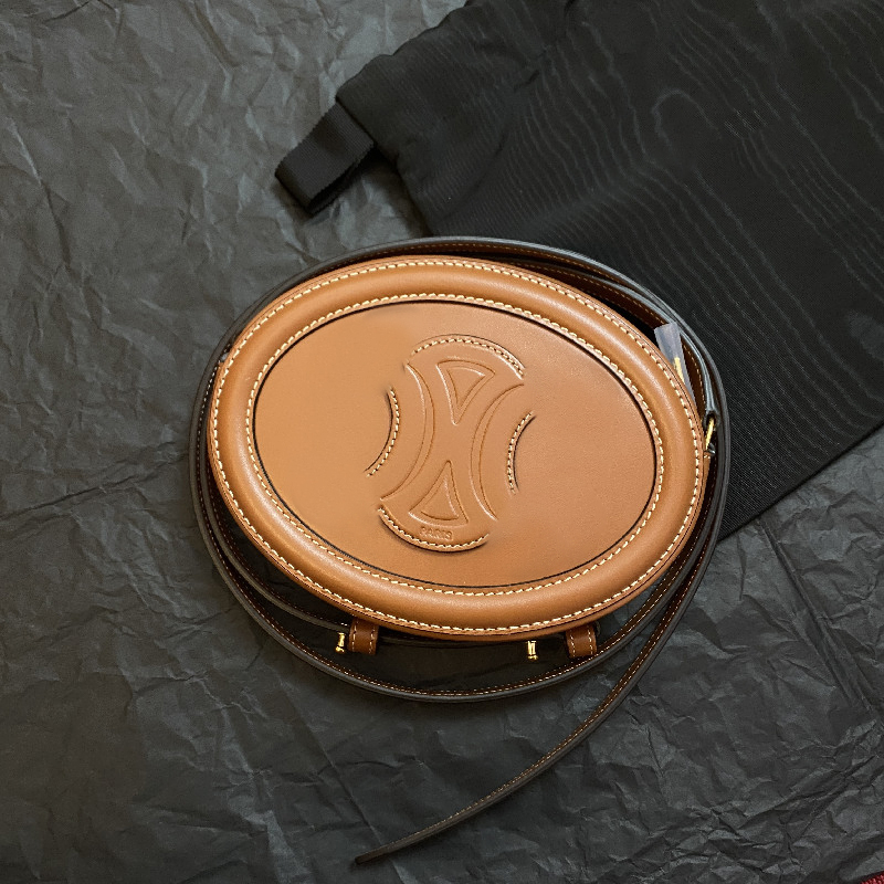 Designers TRIOMPHES Cross Body bags Totes women's vintage Smooth Genuine Leather wallets Oval Bump logo zipper Toiletry mens travel shoulder handbags clutch purses, Green
Designers TRIOMPHES Cross Body bags Totes women's vintage Smooth Genuine Leather wallets Oval Bump logo zipper Toiletry mens travel shoulder handbags clutch purses, Green