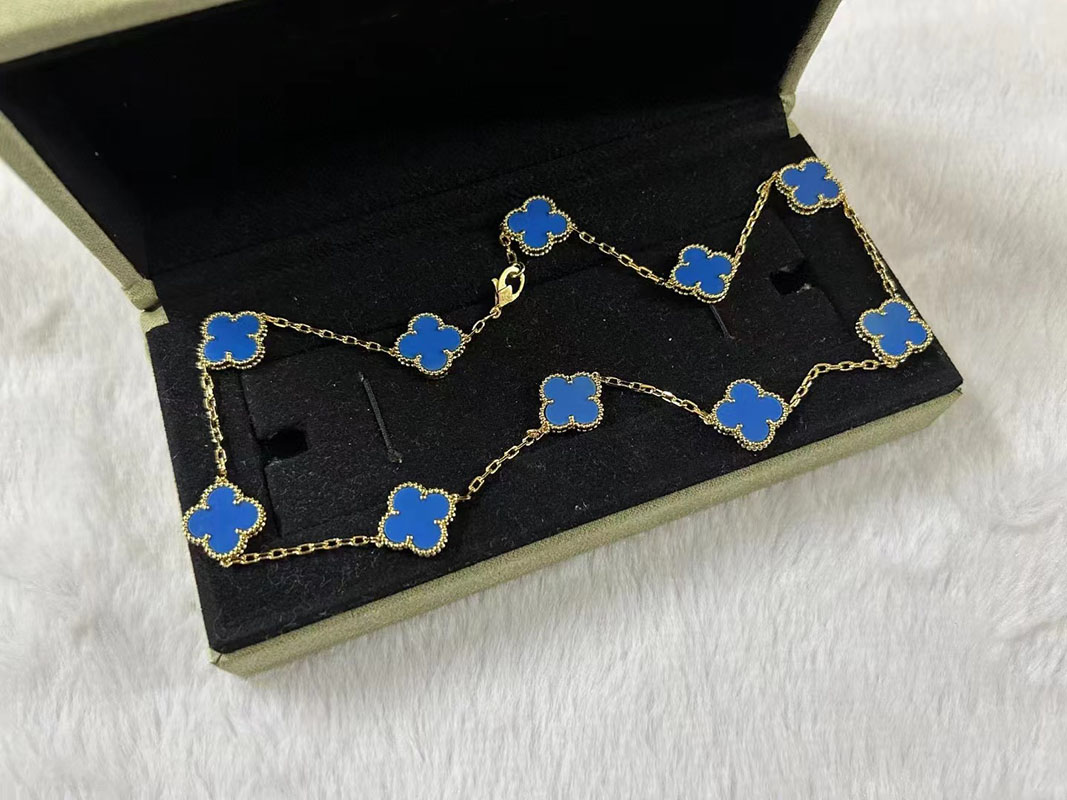 Luxury VAN brand clover Designer pendant Necklaces 18K Gold cross chain blue stone 15MM 4 Leaf 10 Flower choker necklace wedding Jewelry
Luxury VAN brand clover Designer pendant Necklaces 18K Gold cross chain blue stone 15MM 4 Leaf 10 Flower choker necklace wedding Jewelry