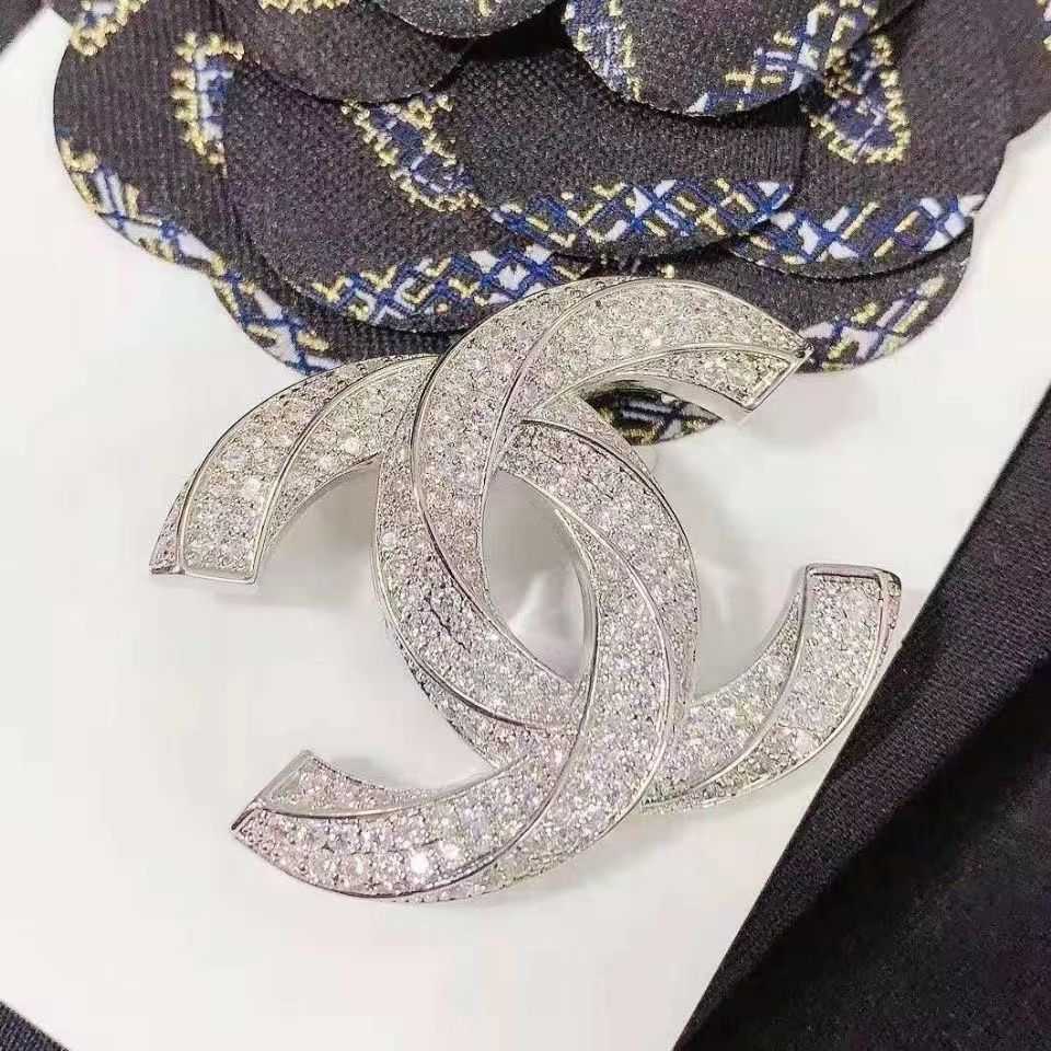designer chann brooch brooch Double Luxury small light luxury celebrity new thickening 5WKS
designer chann brooch brooch Double Luxury small light luxury celebrity new thickening 5WKS