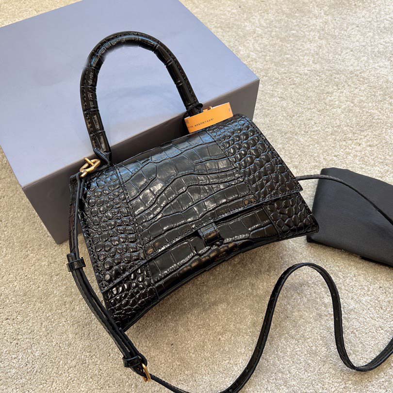 Ss23 Hot Lady shopping Bags Fashion Handbags Women Totes Shoulder Cross Body Half Moon Luxury Genuine Leather Classic Retro Purse wallets handle square, Bubble bag
Ss23 Hot Lady shopping Bags Fashion Handbags Women Totes Shoulder Cross Body Half Moon Luxury Genuine Leather Classic Retro Purse wallets handle square, Bubble bag