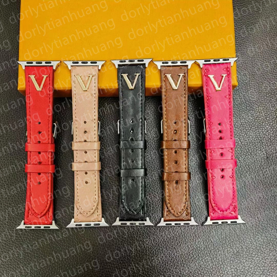 Fashion Luxury Designer Smart Watch Band Straps 38 40 41 42 44 45 49 mm for Apple Watch Series 7 9 2 3 4 5 6 High Quality Leather Embossing Pattern Bands Deluxe Watchbands
Fashion Luxury Designer Smart Watch Band Straps 38 40 41 42 44 45 49 mm for Apple Watch Series 7 9 2 3 4 5 6 High Quality Leather Embossing Pattern Bands Deluxe Watchbands