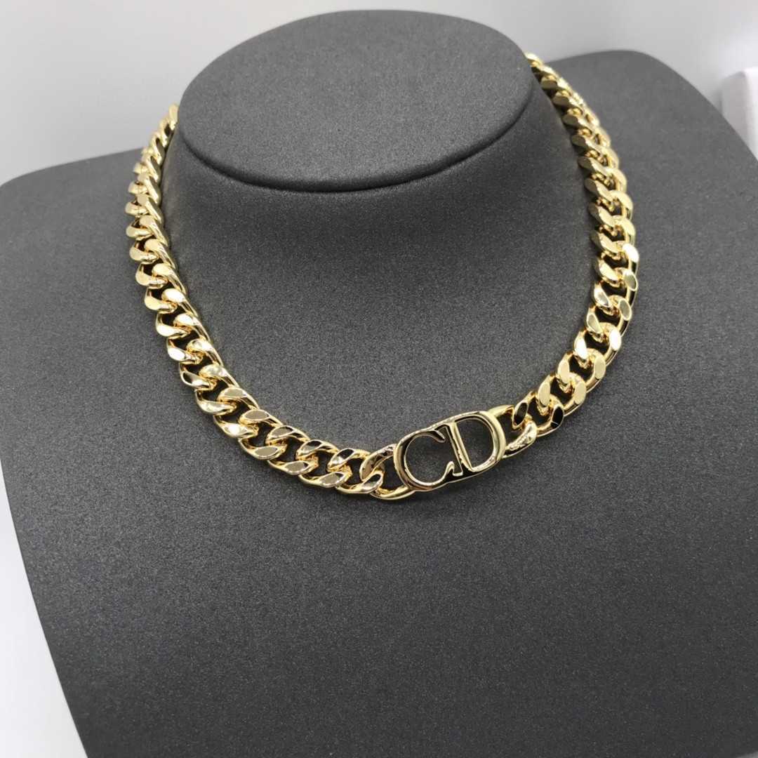 D home / Dijia classic electroplated brass gold CD letter necklace for female bloggers
D home / Dijia classic electroplated brass gold CD letter necklace for female bloggers
