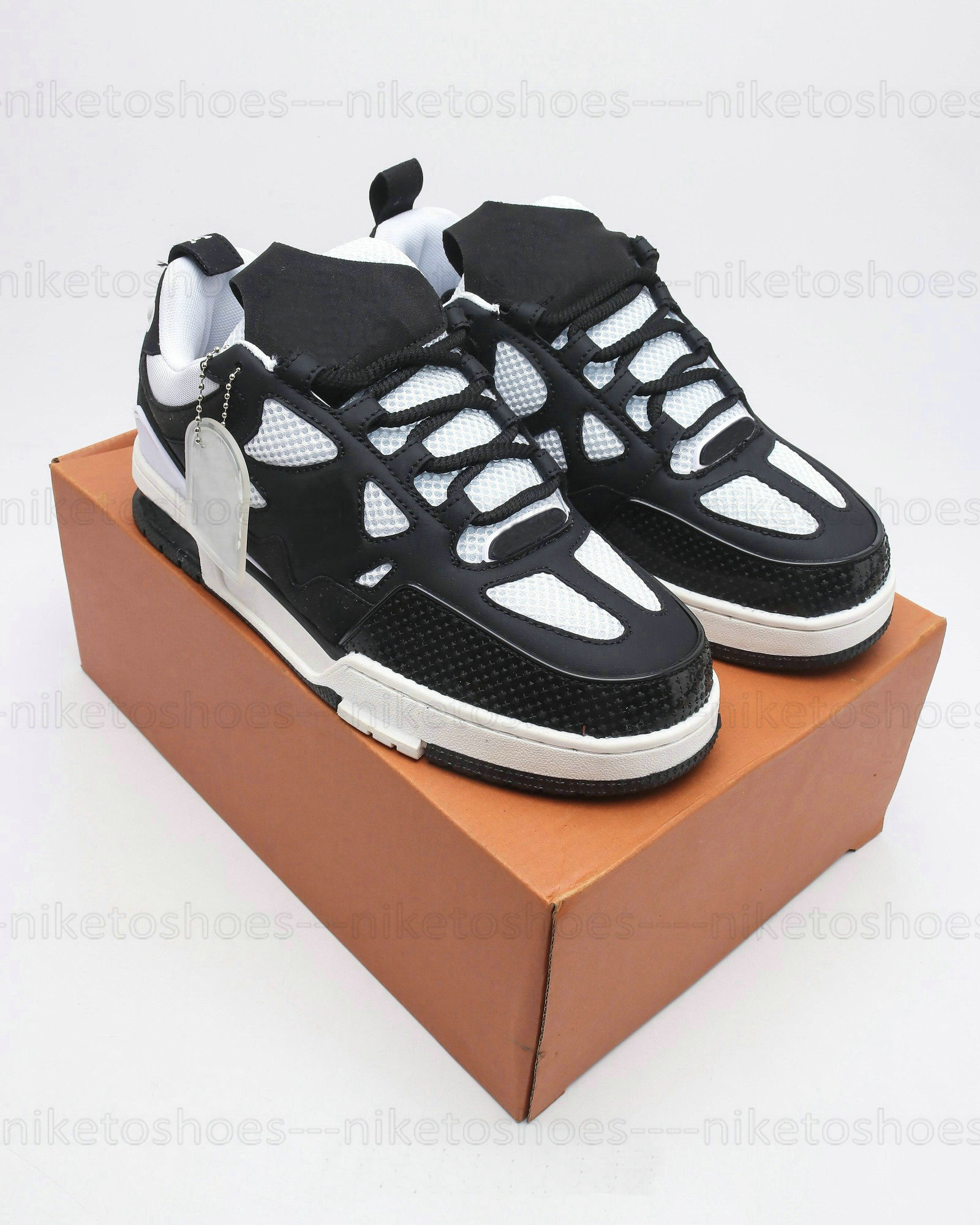 Skate Sneaker low-top sneaker Black Women Mens Shoes Strip sports Runner Italy printing designers casual Athletic Shoes, 01
Skate Sneaker low-top sneaker Black Women Mens Shoes Strip sports Runner Italy printing designers casual Athletic Shoes, 01