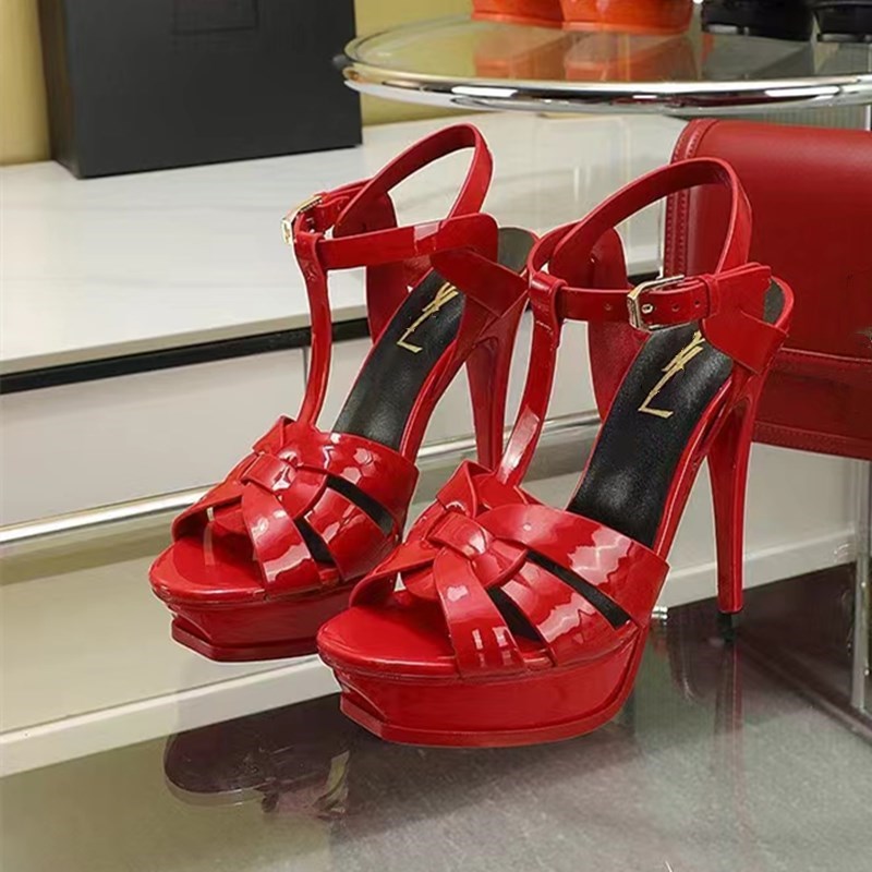 Designer High Heels Metal Letters Sandals Women Dress Shoes Sexy Open Toe Fashion Leather Pumps Party Wedding Sandals summer 13Cm 35--42size, Greenshoe box
Designer High Heels Metal Letters Sandals Women Dress Shoes Sexy Open Toe Fashion Leather Pumps Party Wedding Sandals summer 13Cm 35--42size, Greenshoe box