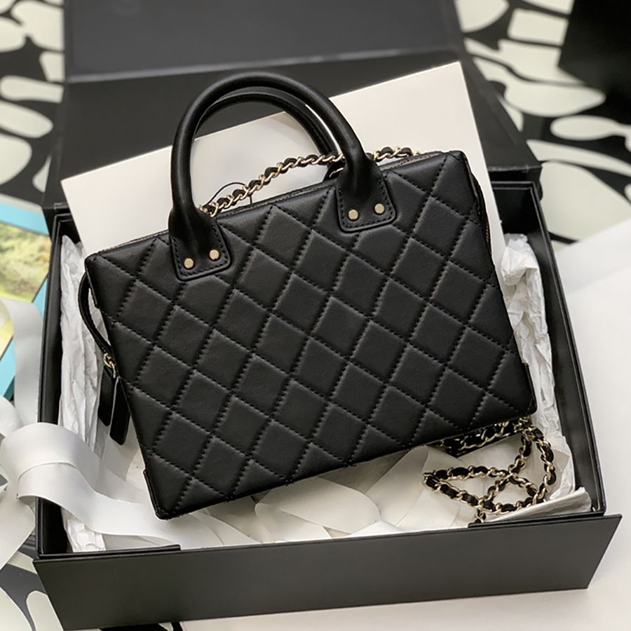 10A Original quality luxury Vintage cosmetic bag Flap Bags 22B 20.5cm genuine leather handbag With box C146
10A Original quality luxury Vintage cosmetic bag Flap Bags 22B 20.5cm genuine leather handbag With box C146