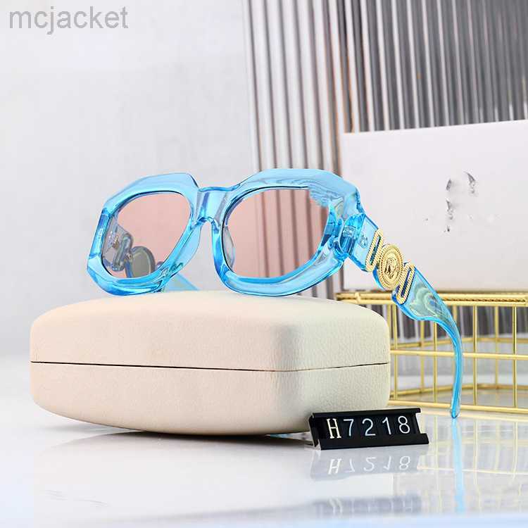 23AA Designer Versage Vercace Sunglass Mens Womens Sunglasses Vintage Men Fashion Trend Cross Net Red 2023 Fashion
23AA Designer Versage Vercace Sunglass Mens Womens Sunglasses Vintage Men Fashion Trend Cross Net Red 2023 Fashion