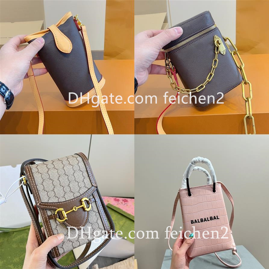 Designer fashion bag Evening Bags Wallets chain handbags Coin Purses Vertical single Mini shoulder bag crossbody bags Adjustable strap Mobile phone package, Br1-black
Designer fashion bag Evening Bags Wallets chain handbags Coin Purses Vertical single Mini shoulder bag crossbody bags Adjustable strap Mobile phone package, Br1-black