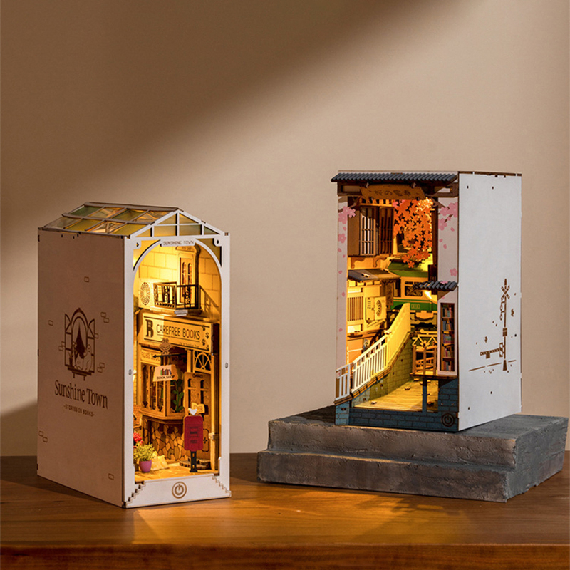 Other Home Decor DIY Book Nooks Japanese Sakura Densya in Books Series Wooden Miniatures House With Furniture Ornaments For Kids Gifts 230307