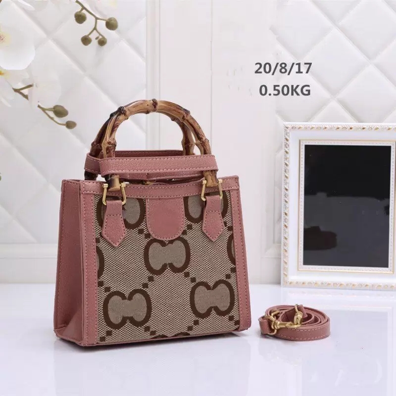 YQ luxurys bag woman quality classic brand shopping bag Pu Leather canvas large capacity high-quality Designer handbag women's shoulder bags Crossbody Totes, Extra freight
YQ luxurys bag woman quality classic brand shopping bag Pu Leather canvas large capacity high-quality Designer handbag women's shoulder bags Crossbody Totes, Extra freight