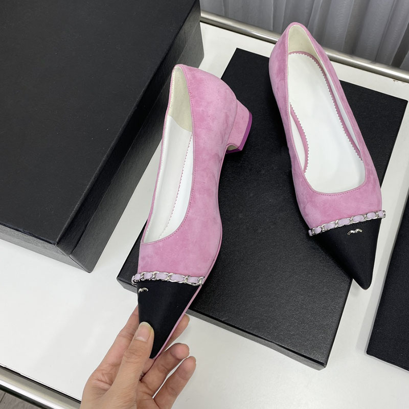 Womens Dress Shoes Sheepskin Chain Slip On Loafers Pointed Toes Low Heel Classic Sandals 23ss Designer Pumps Hardware Matelasse Slipper Wedding Shoe For Woman
Womens Dress Shoes Sheepskin Chain Slip On Loafers Pointed Toes Low Heel Classic Sandals 23ss Designer Pumps Hardware Matelasse Slipper Wedding Shoe For Woman