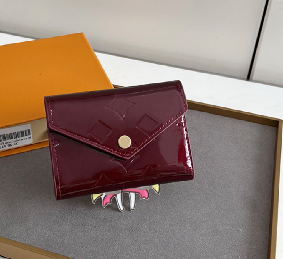 Fashion designer wallets luxury Empreinte purses mens womens patent leather money clutch Highs quality flower letter short coin card holder original box dust bag, 41938#monograms
Fashion designer wallets luxury Empreinte purses mens womens patent leather money clutch Highs quality flower letter short coin card holder original box dust bag, 41938#monograms