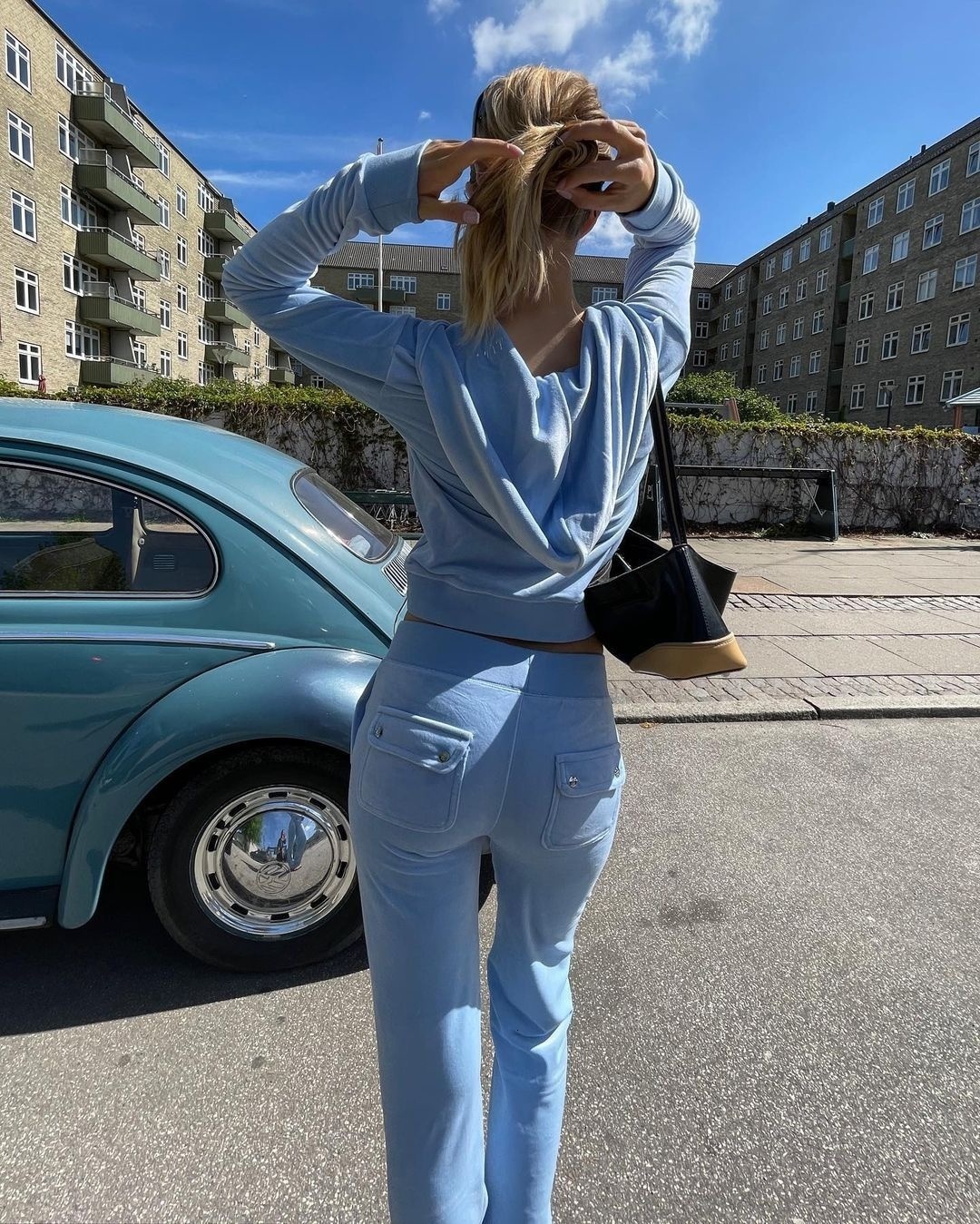 Women' Two Piece Pants Velvet Tracksuit Sewing Suit Women Solid Slim Zipper Hoodes Sweatshirt 2 Set Fall Spring Female Velour Trousers 230306, Black
Women' Two Piece Pants Velvet Tracksuit Sewing Suit Women Solid Slim Zipper Hoodes Sweatshirt 2 Set Fall Spring Female Velour Trousers 230306, Black