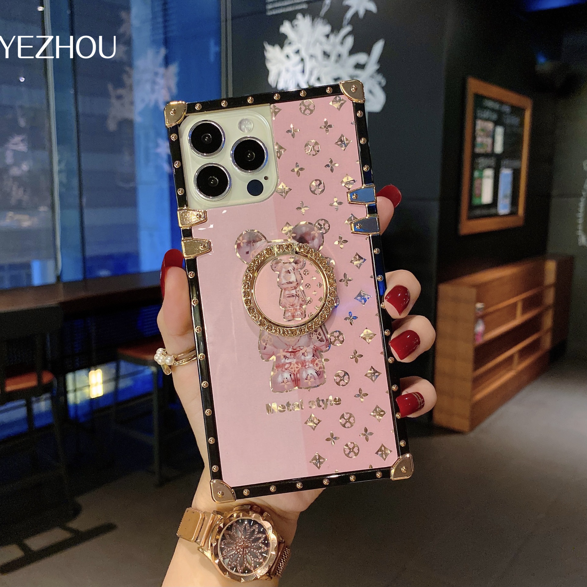 YEZHOU Classic designer Phone Cases For Samsung Galaxy S23 S22 Ultra S21 S20 Plus S10 Note 20Ultra Protective Shell, Pink
YEZHOU Classic designer Phone Cases For Samsung Galaxy S23 S22 Ultra S21 S20 Plus S10 Note 20Ultra Protective Shell, Pink