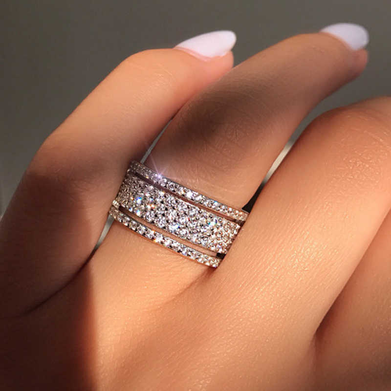 Band Rings Fashion Classic 5 Row Zircon Engagement Ring Silver Color Bride Promise Wedding Rings for Women Gifts Jewelry Anillos Mujer AA230306
Band Rings Fashion Classic 5 Row Zircon Engagement Ring Silver Color Bride Promise Wedding Rings for Women Gifts Jewelry Anillos Mujer AA230306
