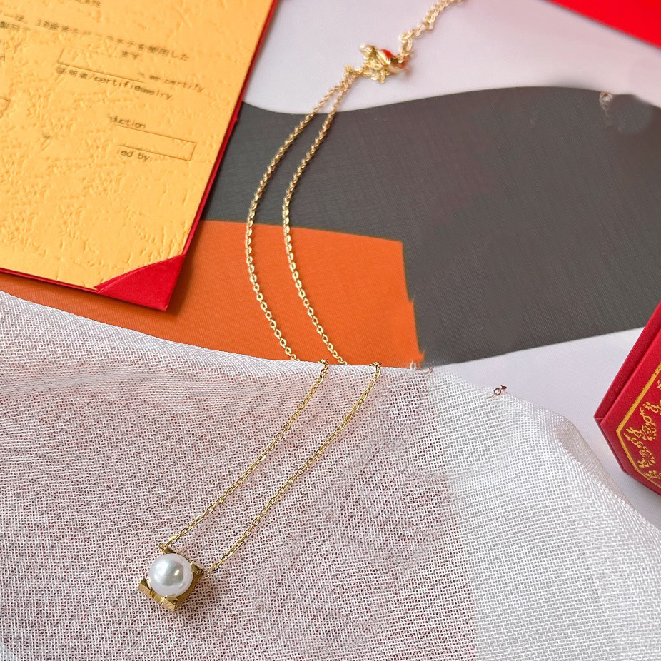 Luxury Designer Women Necklace Choker pearl Chain 925 Silver Plated 18K Gold Plated Stainless Steel Letter Pendant Necklaces For Women Jewelry
Luxury Designer Women Necklace Choker pearl Chain 925 Silver Plated 18K Gold Plated Stainless Steel Letter Pendant Necklaces For Women Jewelry