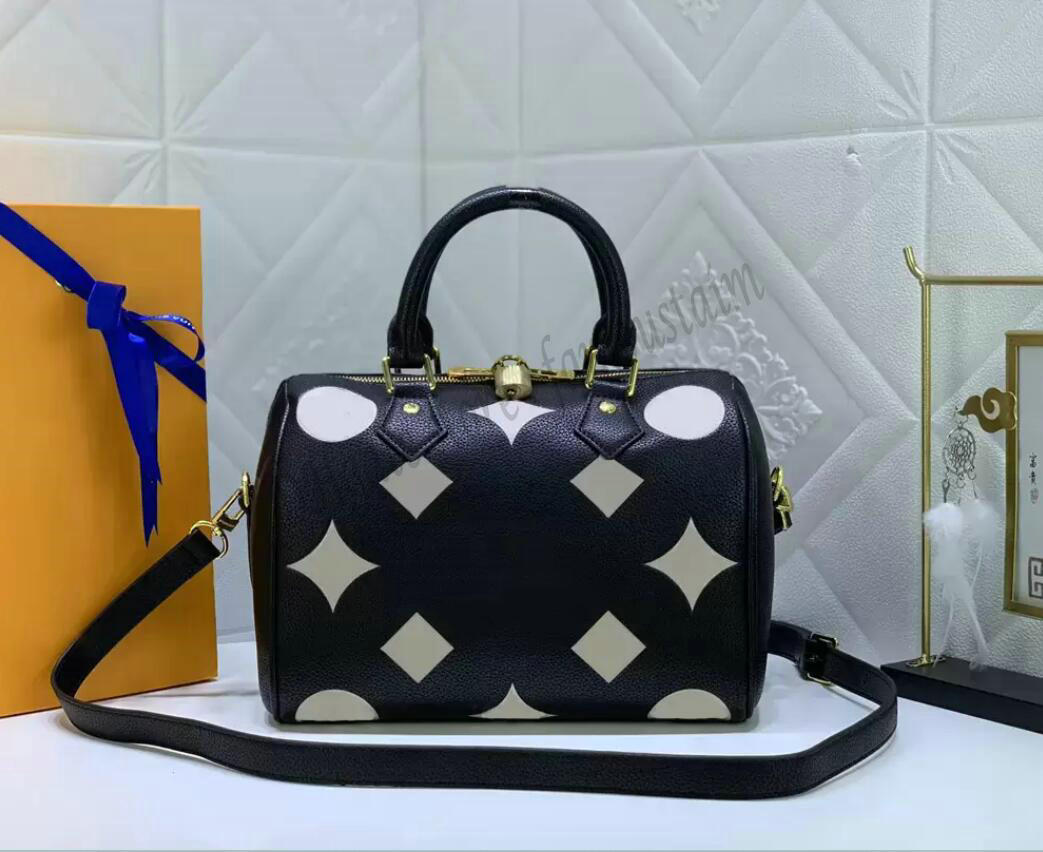 KEEP CITY flowers designer Boston wallets Shoulder Bags ALL luxurys Men Women Leather Classic Letters Key coin Purse Original Plaid card holder Round, 01
KEEP CITY flowers designer Boston wallets Shoulder Bags ALL luxurys Men Women Leather Classic Letters Key coin Purse Original Plaid card holder Round, 01