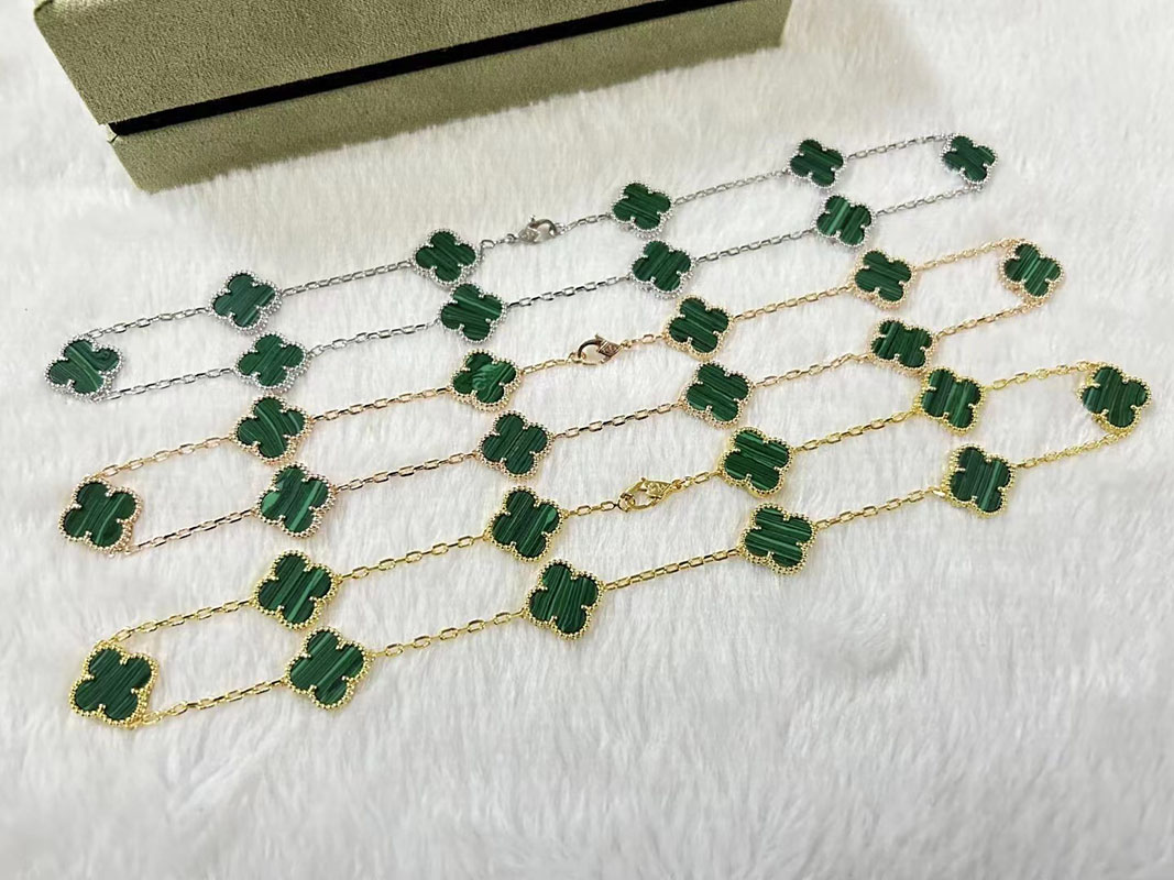 Luxury VAN brand clover Designer pendant Necklaces 18K Gold cross chain green stone 15MM 4 Leaf 10 Flower choker necklace party Jewelry
Luxury VAN brand clover Designer pendant Necklaces 18K Gold cross chain green stone 15MM 4 Leaf 10 Flower choker necklace party Jewelry