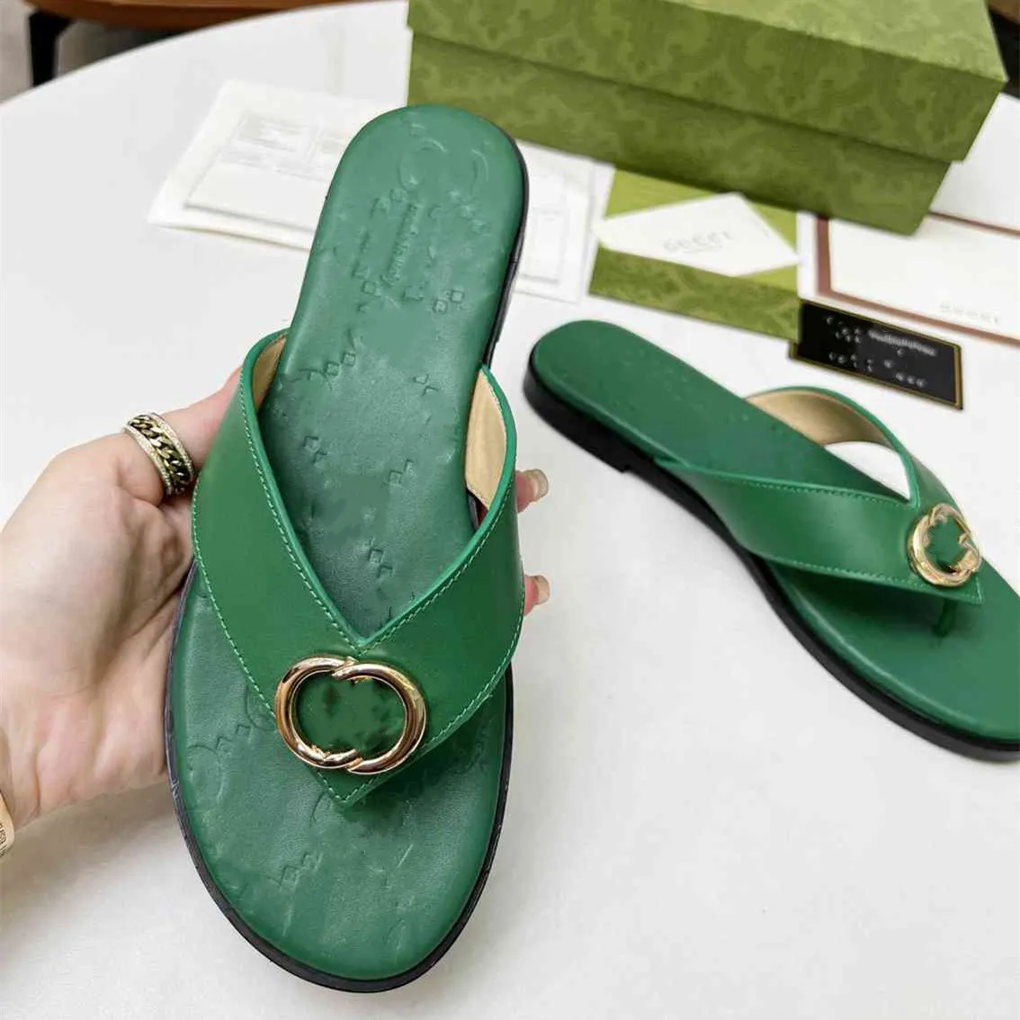 Fashion women Summer Slipper Slide Sandal Woman's Slippers Classic Slip-On Ladies Slides Flip Flops beach Shoes
Fashion women Summer Slipper Slide Sandal Woman's Slippers Classic Slip-On Ladies Slides Flip Flops beach Shoes