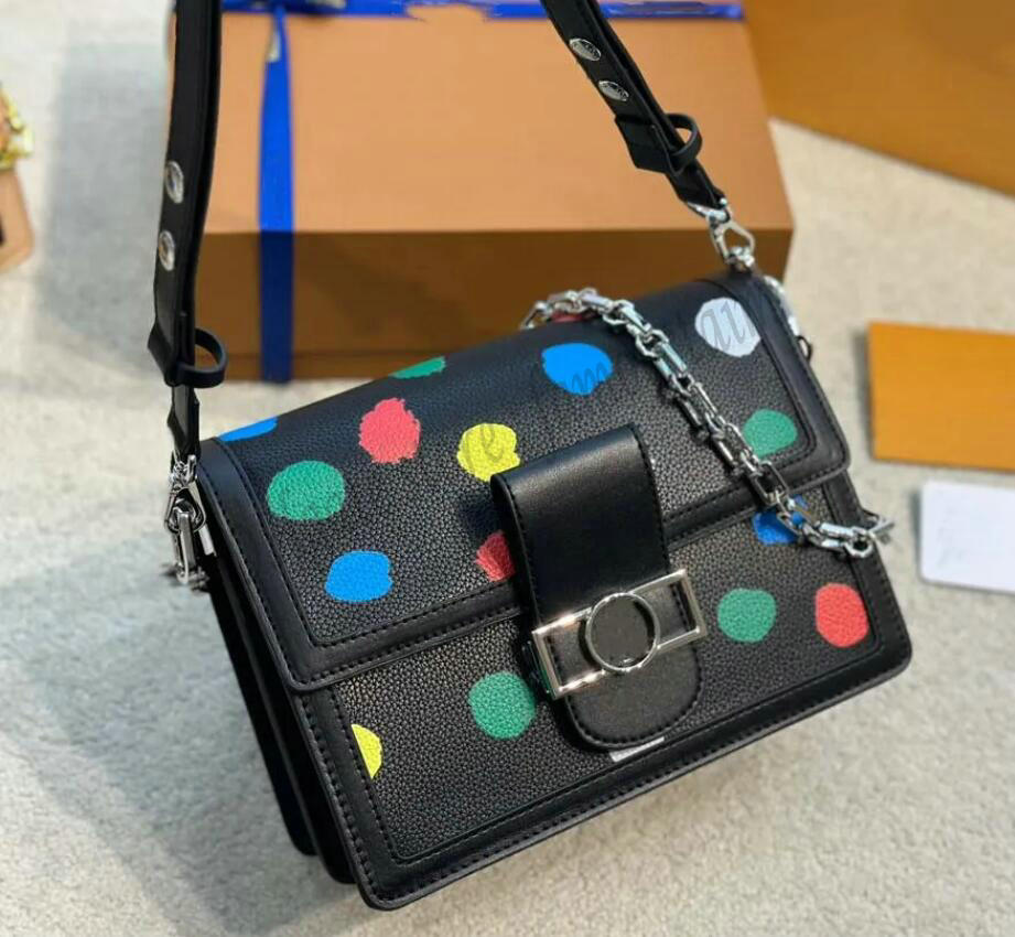 Classic X YK DAUPHINE Shoulder Bags Yayoi Kusama MINI Capucines Shoulder Bag Painted Dots Women Handbag Handle Bag Crossbody M21750 M46432, 01
Classic X YK DAUPHINE Shoulder Bags Yayoi Kusama MINI Capucines Shoulder Bag Painted Dots Women Handbag Handle Bag Crossbody M21750 M46432, 01