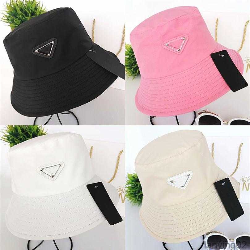 Ball Caps New Men's and Women's Designer Hat Family Inverted Triangular Label Fisherman Sunscreen Sunshade Fashion Versatile262h
Ball Caps New Men's and Women's Designer Hat Family Inverted Triangular Label Fisherman Sunscreen Sunshade Fashion Versatile262h