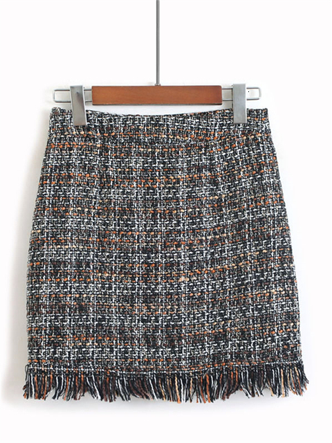 Skirts Colorfaith Vintage Plaid Tassel Korean Fashion Tweed Skater Sexy Checkered Spring Summer Women Woolen Mini Skirt SK5583 230308