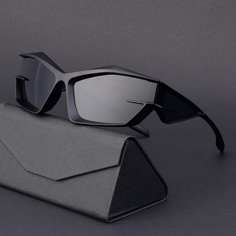 wood frame European and American personalized heteromorphic sunglasses for men Y2K Millennium Future technology sunglasses for women fashion glasses cross 
wood frame European and American personalized heteromorphic sunglasses for men Y2K Millennium Future technology sunglasses for women fashion glasses cross