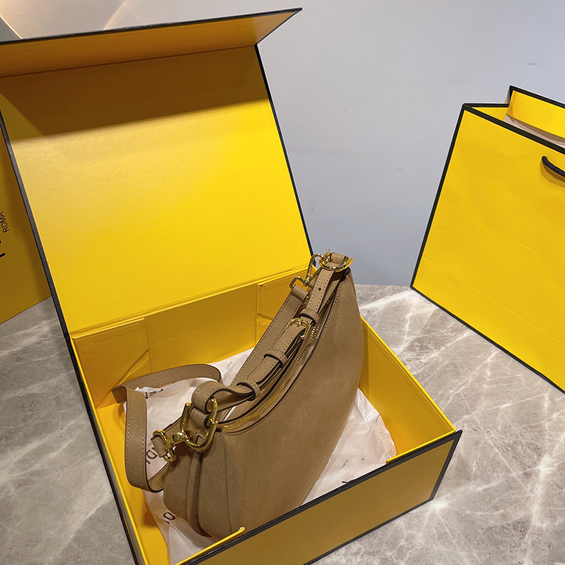 Fashion Women Handbag Luxury Leather Chain Shoulder Bag Bottom Letters Handbags Vibe Ava Designer Graphy Ins Tote Crossbody Bags 2303083BF, Brown
Fashion Women Handbag Luxury Leather Chain Shoulder Bag Bottom Letters Handbags Vibe Ava Designer Graphy Ins Tote Crossbody Bags 2303083BF, Brown