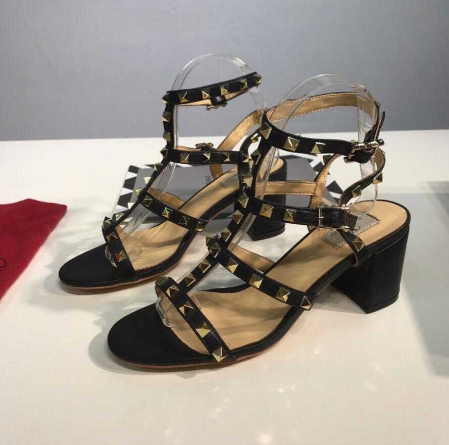 Designer Women's Sandals Chunky Heels Rivets Shoes Black Matte Genuine Leather Classics 6cm Kitten Thick Heels Belts Peep Toe Wedding Shoes With Dust Bags No Box 35-44