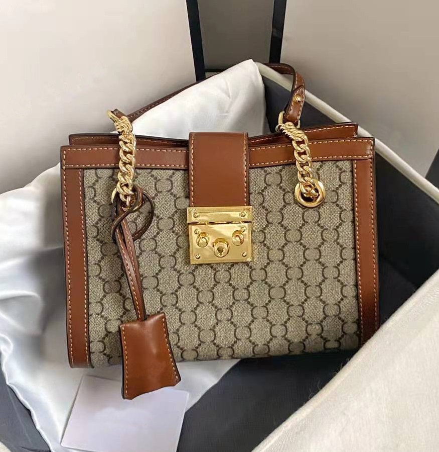 Luxurys designers Fashion Women Clutch Bag Female quality High Shoulder Handbags large-capacity Grace Totes Cross Body 2023 Chain Handbag ladies purse with logo, B with logo
Luxurys designers Fashion Women Clutch Bag Female quality High Shoulder Handbags large-capacity Grace Totes Cross Body 2023 Chain Handbag ladies purse with logo, B with logo