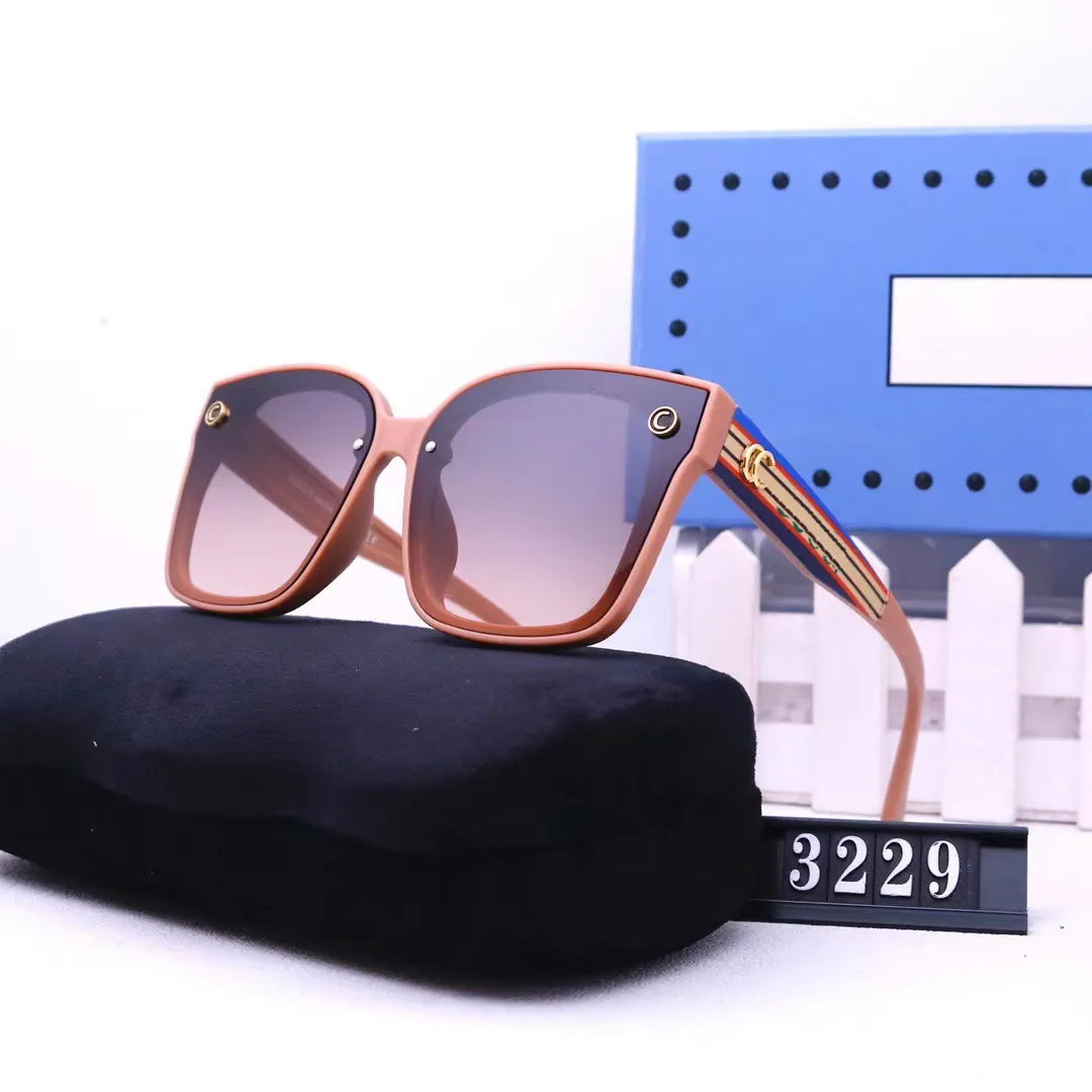 Designer Sunglasses Luxury Sun Glass UV Resistant Popular Men Women Goggle for Women Eyeglasses Fashion Frame Vintage Metal Sun Glasses with Box Eyeglasses
Designer Sunglasses Luxury Sun Glass UV Resistant Popular Men Women Goggle for Women Eyeglasses Fashion Frame Vintage Metal Sun Glasses with Box Eyeglasses