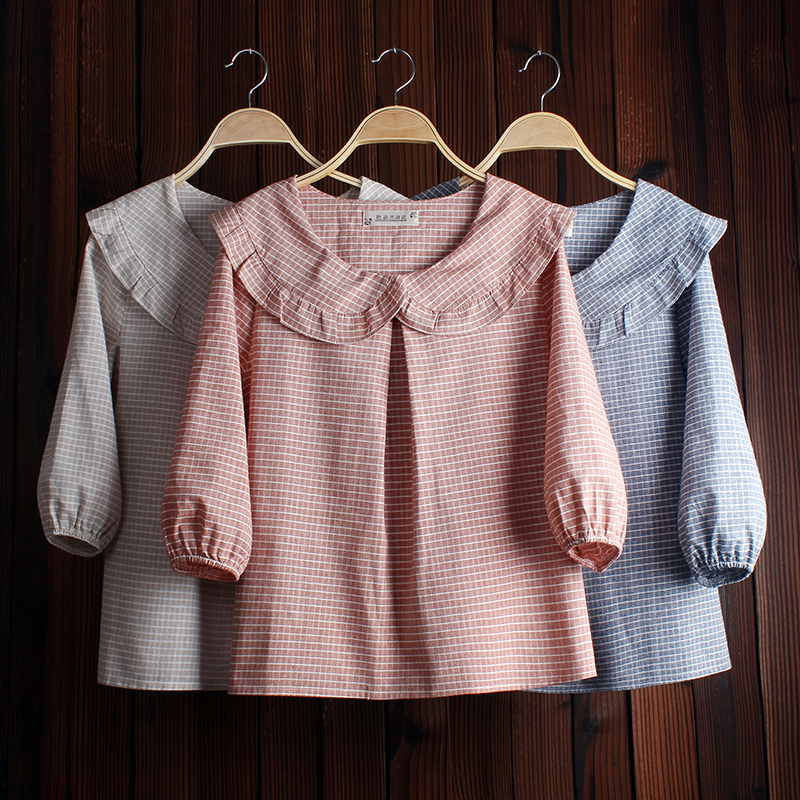 Women's Blouses Shirts Fashion Women Spring Autumn Comfortable Plaid Peter Pan Collar Shirts Female Sweet Ruffled Pleated Shirts Blouses A79 2303