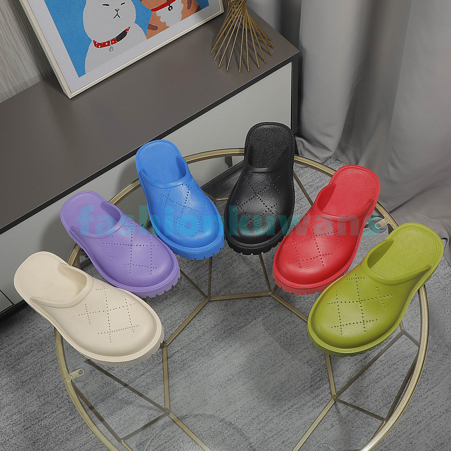 Luxury Womens Slippers Perforated Logo Slip-on Platform Rubber Mules Sandals Designer Mens Beach Sandal Black Purple Ivory Green Fashion Summer Sandal, Coffee
Luxury Womens Slippers Perforated Logo Slip-on Platform Rubber Mules Sandals Designer Mens Beach Sandal Black Purple Ivory Green Fashion Summer Sandal, Coffee