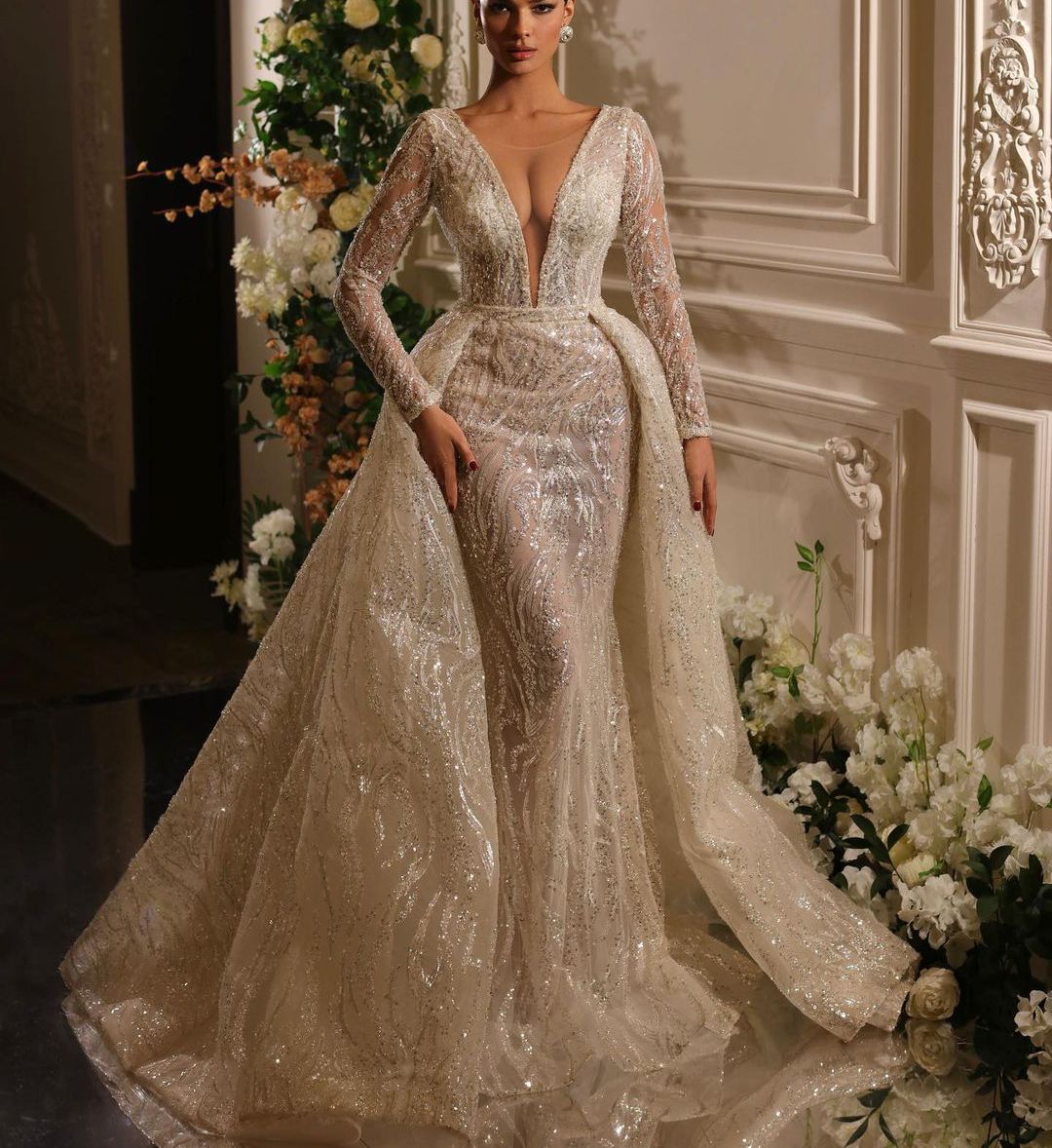 Sparkly Mermaid Wedding Dresses Long Sleeves V Neck Appliques Sequins Beaded Floor Length 3D Lace Detachable Train Bridal Gowns Plus Size Custom Made 
