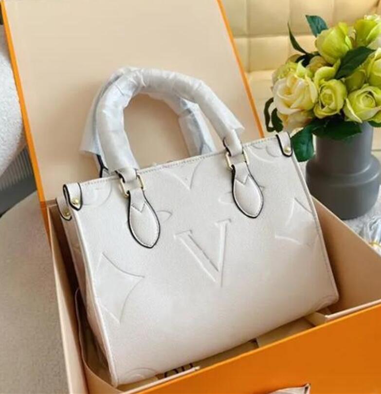 Designer Bags Women Bag Handbags Embossed Flower Monograms ONTHEGO GM MM Louiseities Lvs Womens Handbag Viutonities Tote Shoulder Female backpack ON THE GO, Embossed white
Designer Bags Women Bag Handbags Embossed Flower Monograms ONTHEGO GM MM Louiseities Lvs Womens Handbag Viutonities Tote Shoulder Female backpack ON THE GO, Embossed white